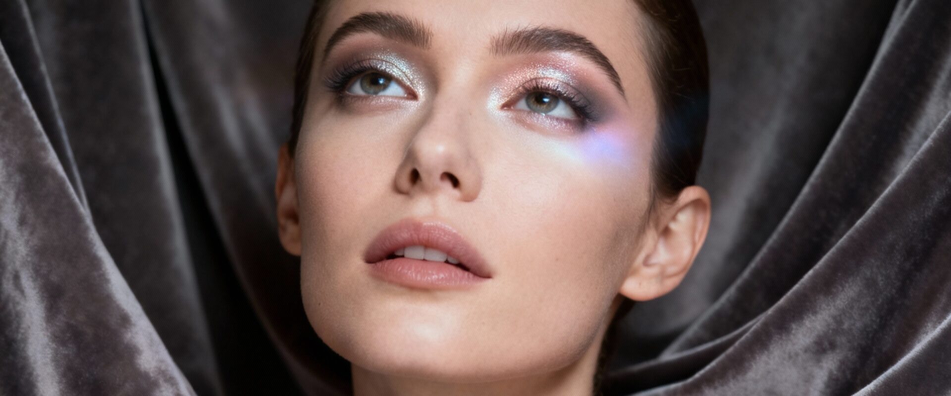 5 Palette Techniques Stylists Won't Tell You for Lifted Eyes